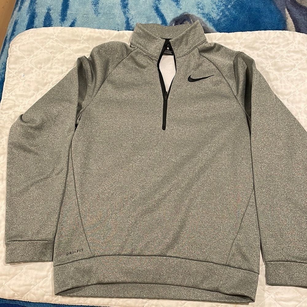 NIKE 1/4 Zip pullover sweatshirt grey NEW size small